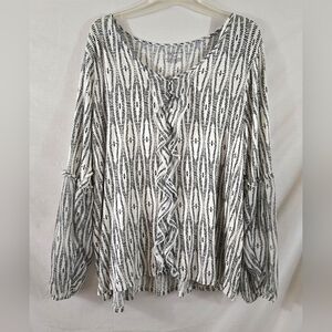 NWT Lane Bryant Black And White Ruffle Blouse Size 18/20